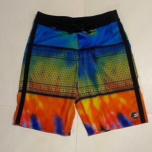 Billabong Board shorts size 28